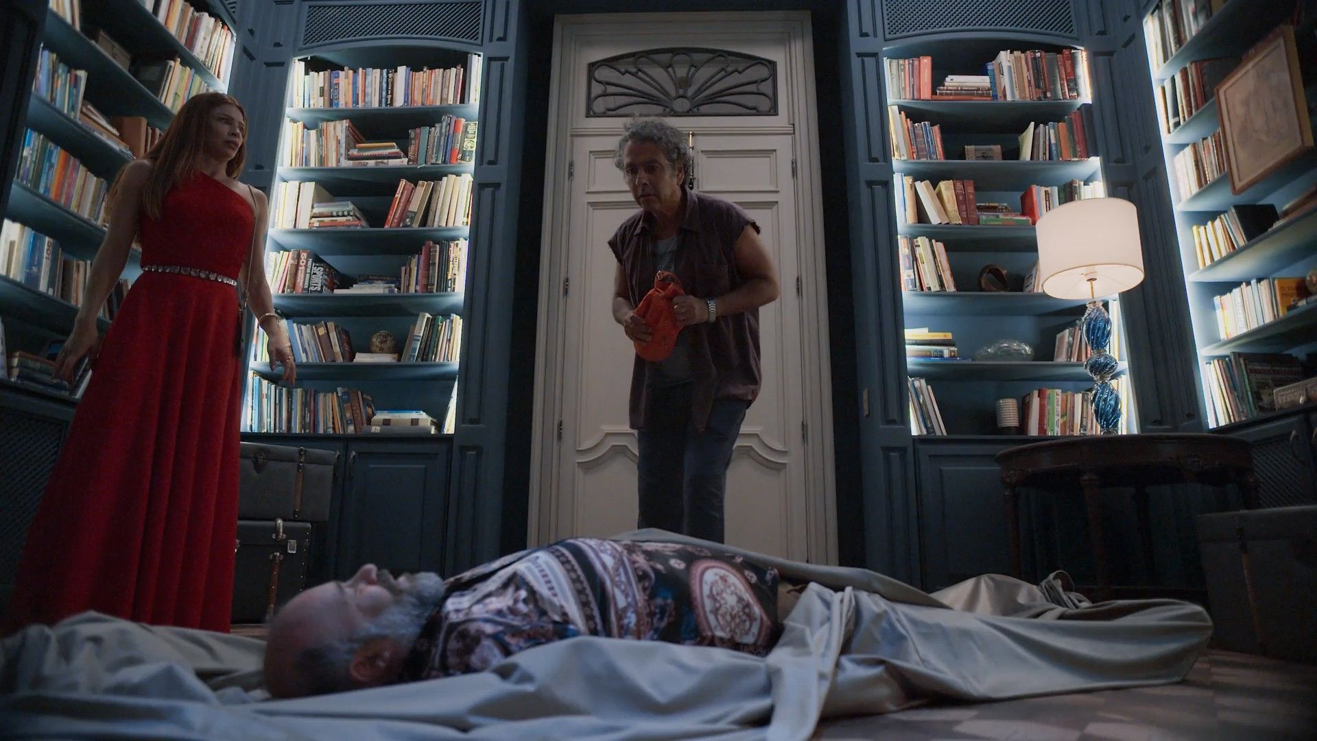 [Joaquim foge após recusar ajuda a Arminda.]. Reprodução: Gshow