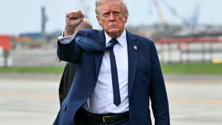 Donald Trump pede livre trânsito para navios dos EUA nos canais do Panamá e de Suez. Reprodução: AFP