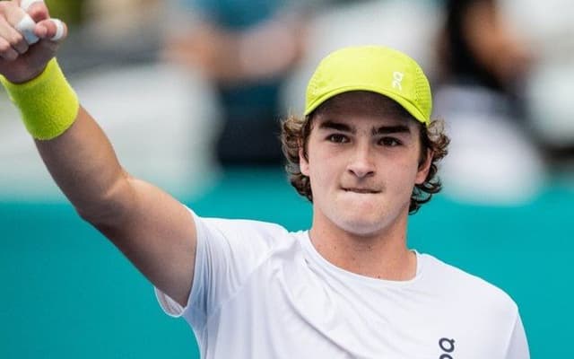 João Fonseca pode garantir 78 mil euros ao disputar Roland Garros. Reprodução: Esporte IG
