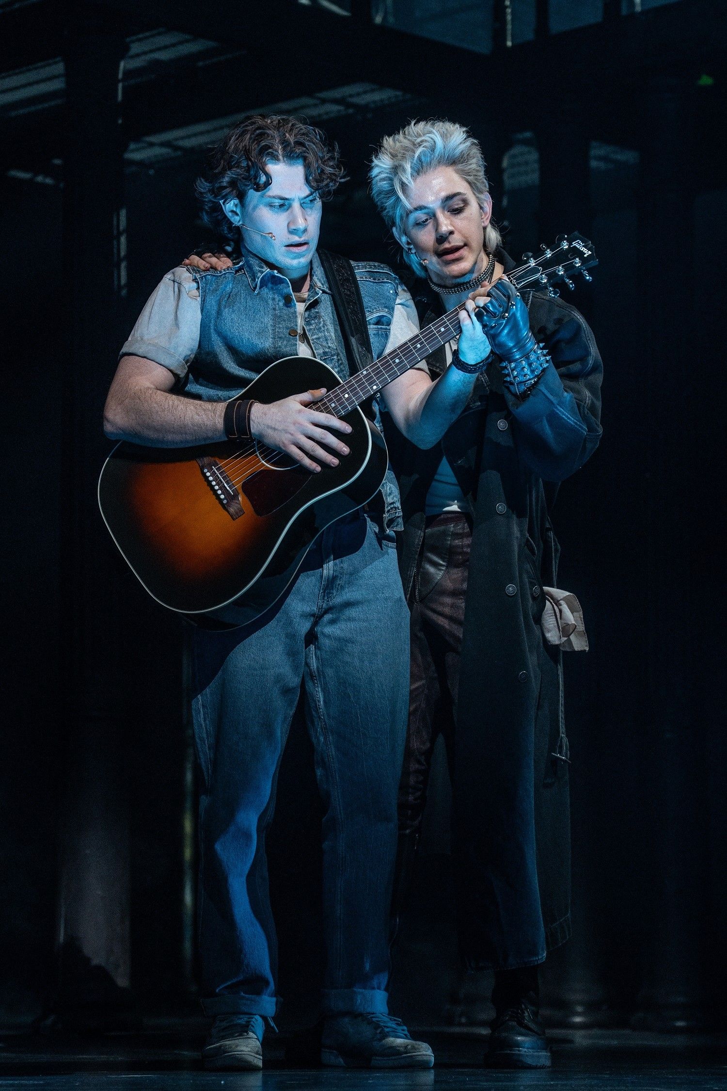 Novos musicais 'Schmigadoon!' e 'Lost Boys' lideram a lista de indicados ao Tony Awards 2026. Fonte: O Globo