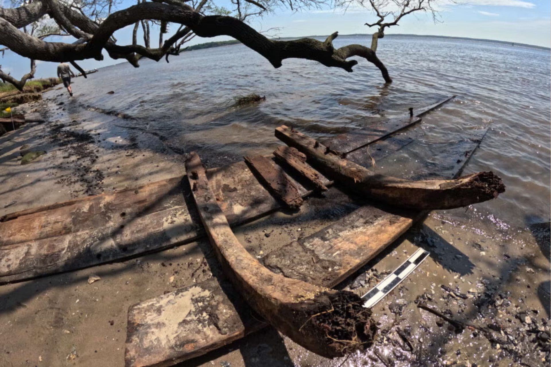 Pesquisadores descobrem restos do naufrágio do navio La Fortuna na costa da Carolina do Norte.; Reprodução: Gizmodo