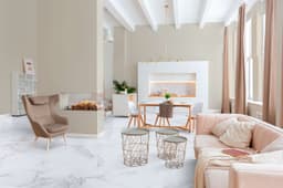 Revestimentos de grandes formatos proporcionam amplitude e elegância em ambientes internos e externos. Legenda da imagem. Reprodução: Retorno do item 11