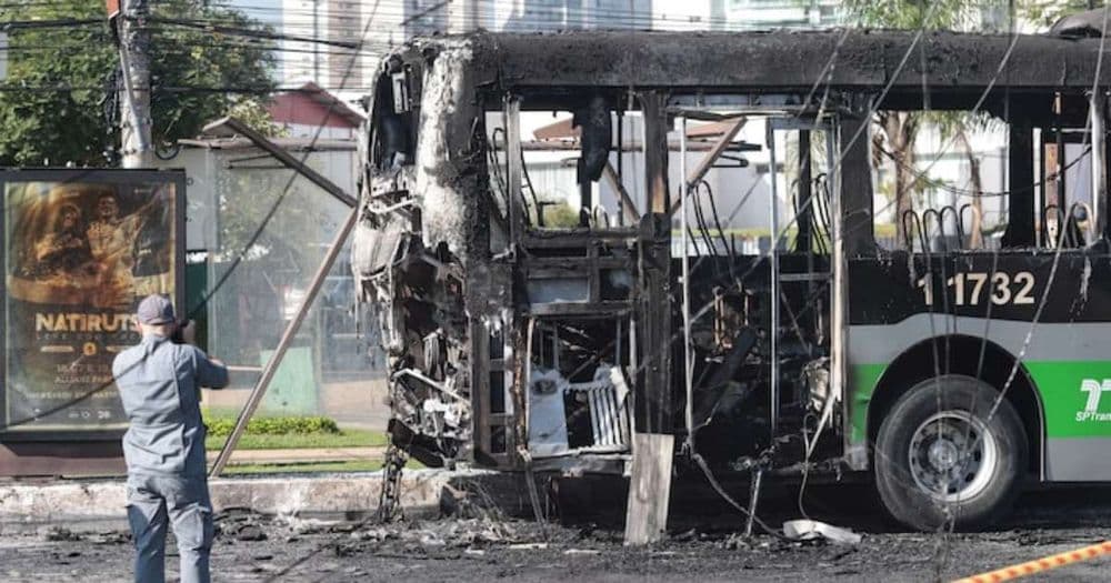 Atingida por avião em SP recebe alta do hospital