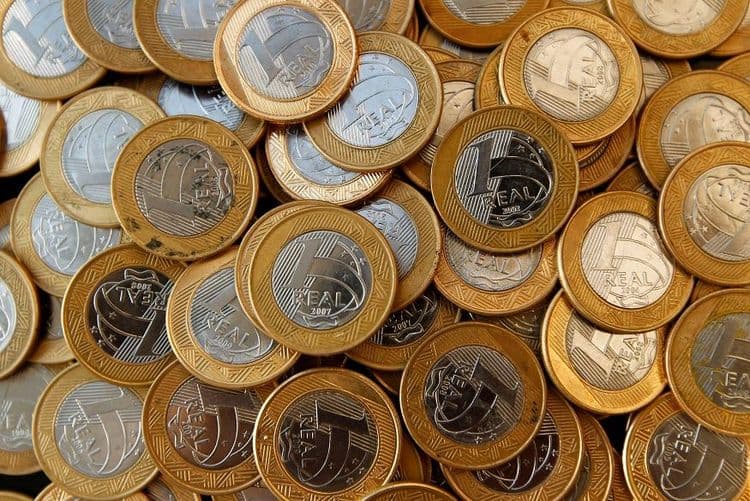 Dívida Pública Federal Cresce e Previsões para 2025