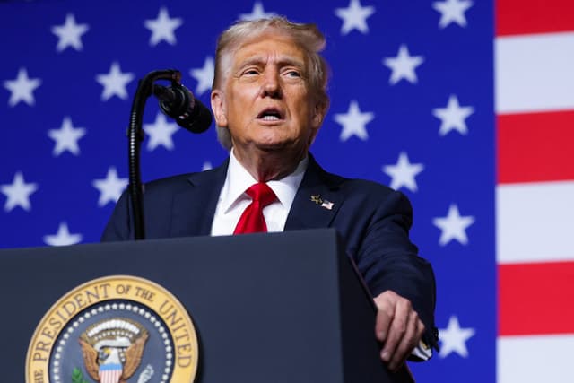 Trump autoriza envio de 300 Guardas Nacionais para Chicago; Justiça bloqueia envio para Portland. Legenda da imagem. Reprodução: Retorno do item 11