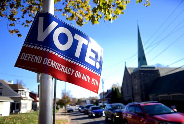 Trump anuncia movimento para eliminar o voto por correspondência em meio à polêmica sobre eleições. Reprodução: Globo