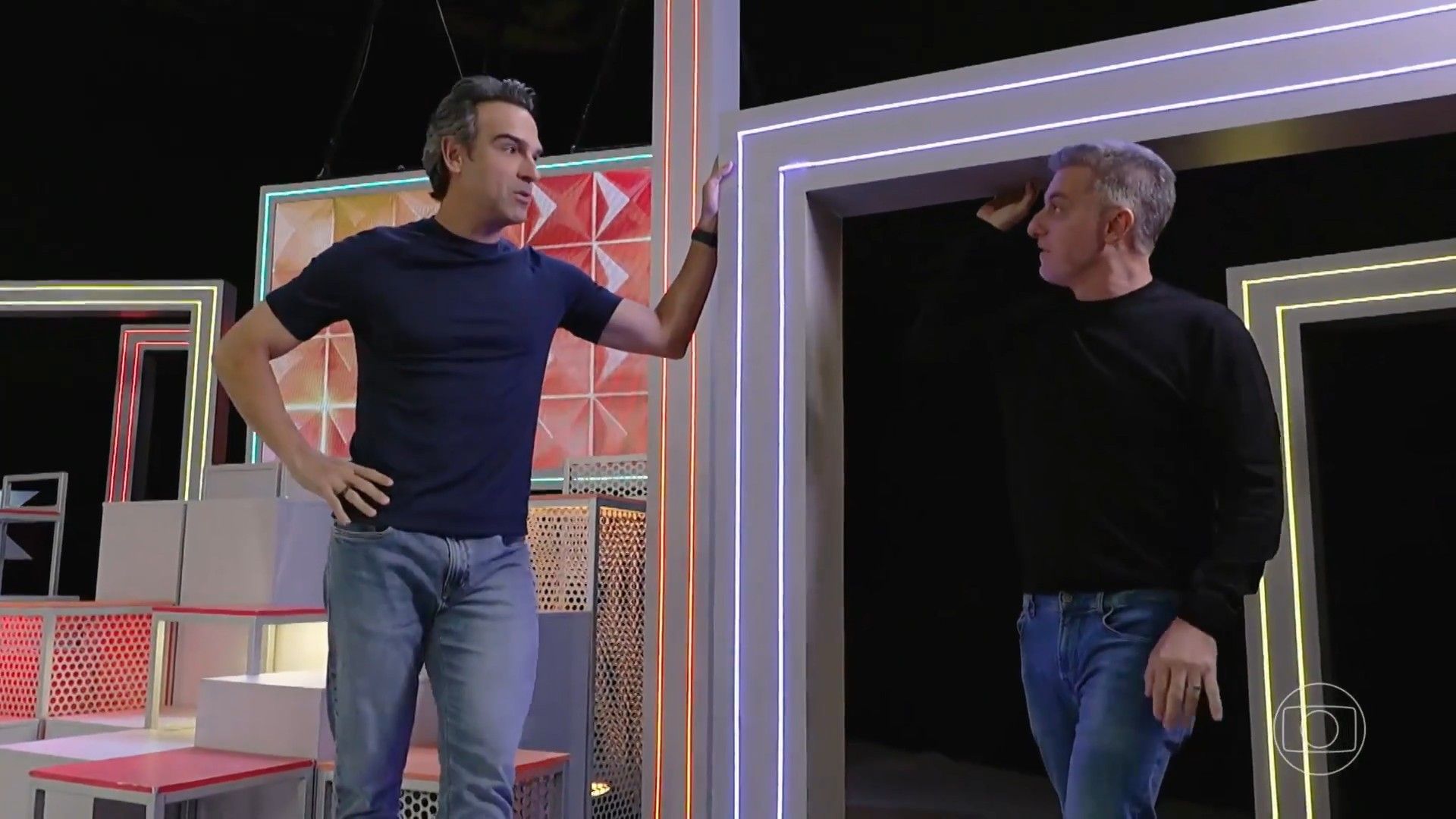 [Tadeu Schmidt discursa no BBB 26 sobre paredão falso, palavra escolhida por Luciano Huck.]. Reprodução: Gshow