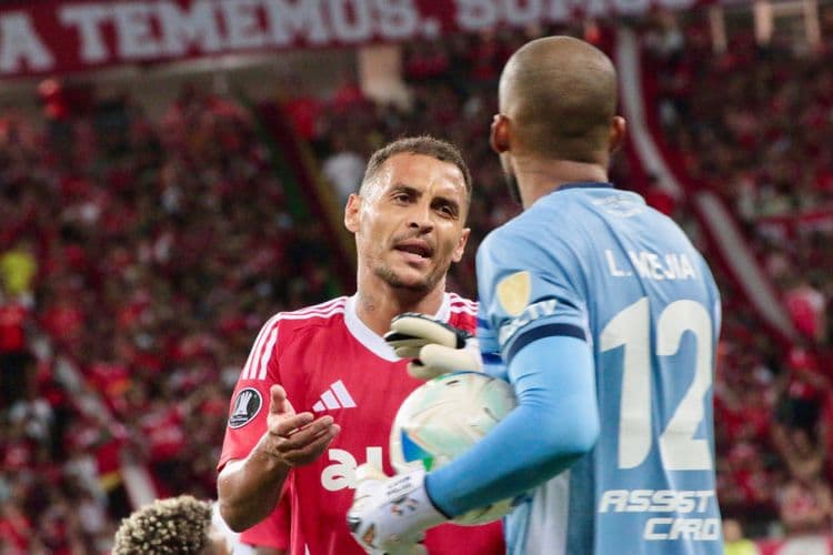 Colorado empata em 3 a 3 com o Nacional após estar 3 a 0 atrás no Beira-Rio. Reprodução: Globo