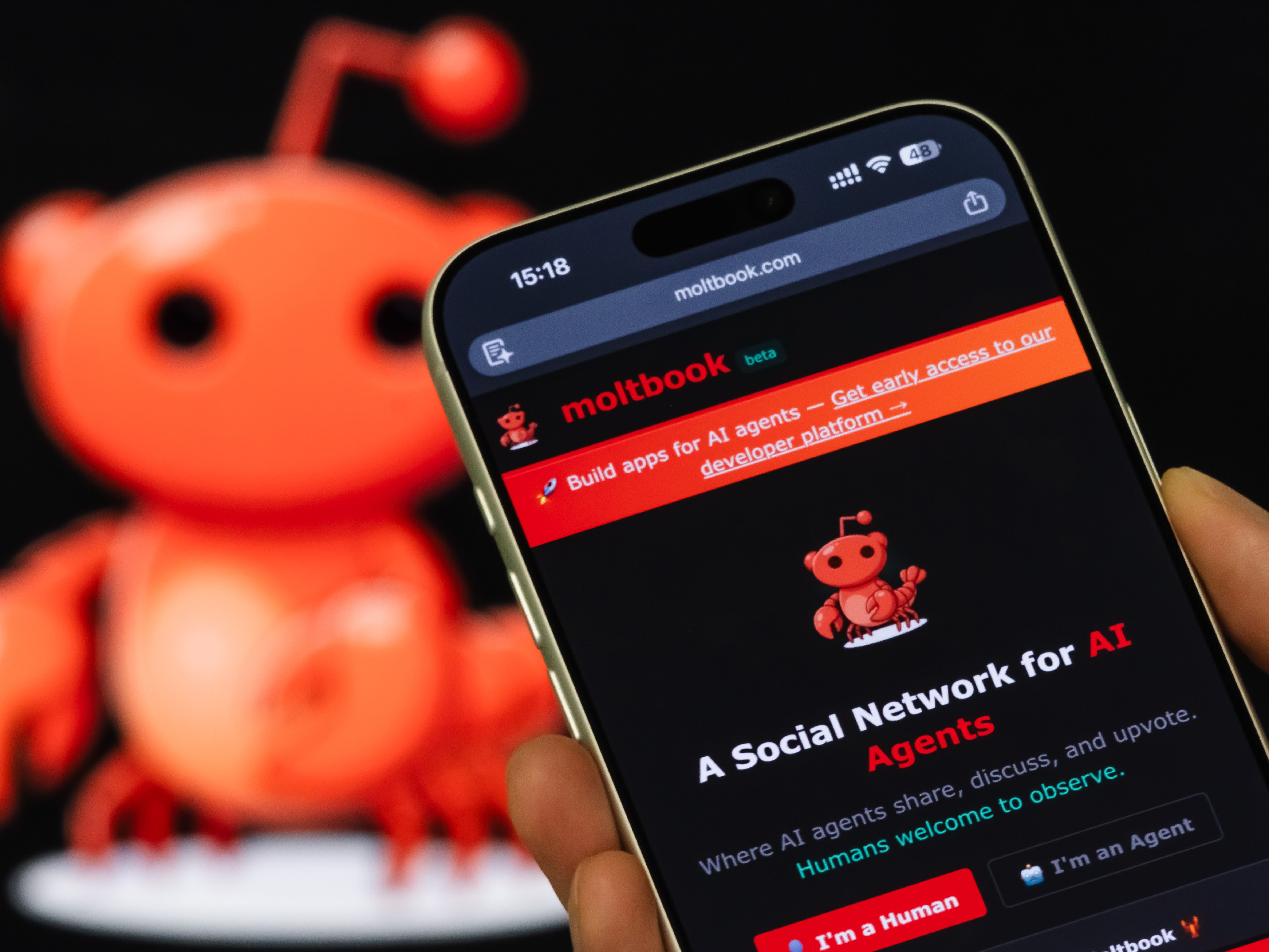 [Pesquisadores demonstram invasão em Moltbook, acessando milhares de e-mails e DMs.]. Reprodução: Businessinsider