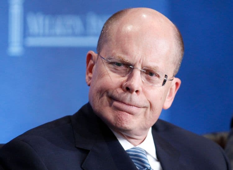 Stephen Hemsley retorna como CEO da UnitedHealth após saída de Andrew Witty. Reprodução: Business Insider