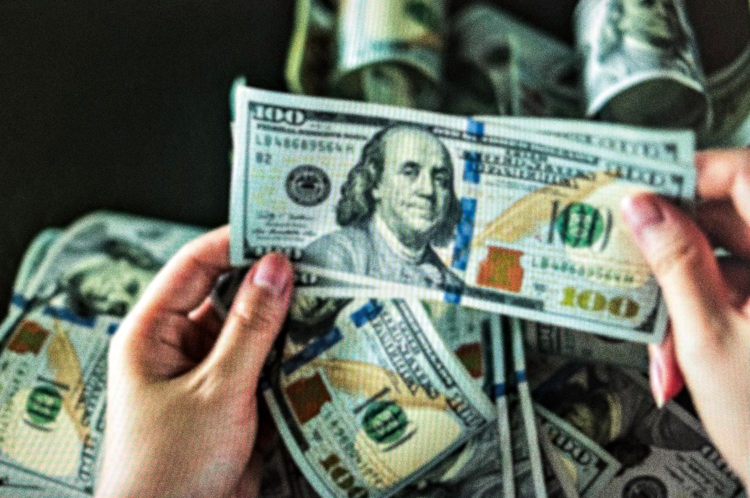 Dólar pode cair mais? XP vê moeda americana a R$ 4,76. Fonte: VEJA