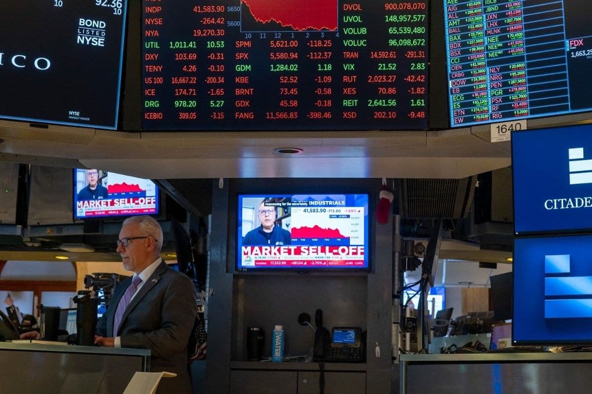 Queda histórica do índice Dow Jones em 1987, com uma desvalorização de 22,61%. Reprodução: Globo