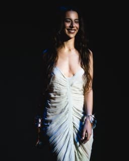 Marina Sena recorda momentos de sua vida na kitnet em Montes Claros, onde compôs seu primeiro álbum. Reprodução: Portal Popline