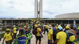 Proposta de redução de penas é discutida, mas exclui ex-presidente e aliados no caso de 8 de janeiro. Reprodução: iG.