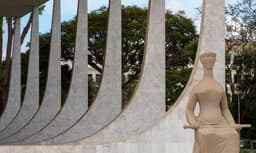 STF analisa legalidade de revistas íntimas em presídios