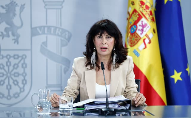 Ministra da Igualdade Ana Redondo fala à imprensa após o Conselho de Ministros. Legenda da imagem. Reprodução: Retorno do item 11