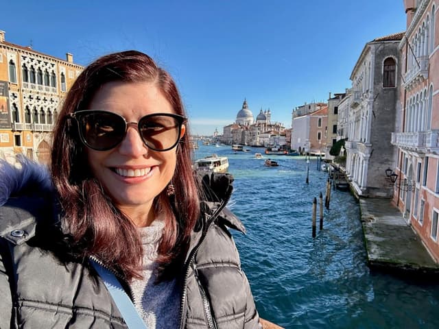 Amanda Adler compartilha sua experiência de voar de Orlando a Veneza com companhias aéreas de baixo custo.; Reprodução: Business Insider