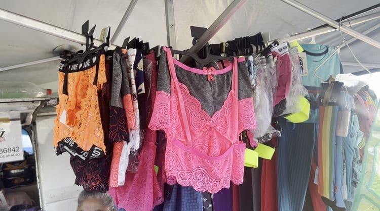 Comércio ao redor de presídio oferece kit visita para mulheres