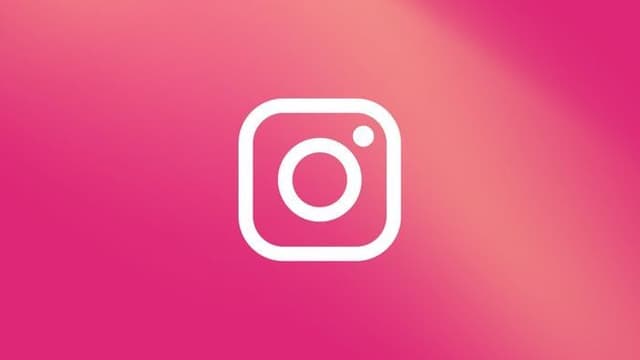 Como descobrir o que outra pessoa curtiu no Instagram