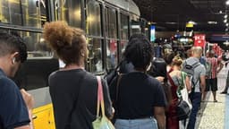 Nova reorganização de linhas de ônibus promete aumentar a oferta e reduzir intervalos.; Reprodução: iG