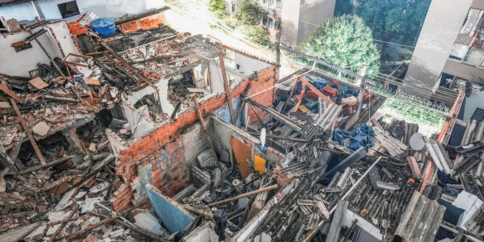Casas começam a ser demolidas após explosão em São Paulo - Foto: EBC
