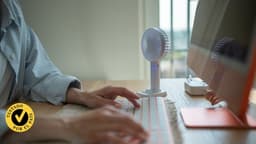 Esvyit é o melhor ventilador USB, ideal para mesa ou uso portátil.; Reprodução: El País
