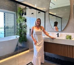 Bruna Lisboa apresenta projeto de interiores com metais e louças DAX, unindo estética e funcionalidade. Legenda da imagem. Reprodução: Globo
