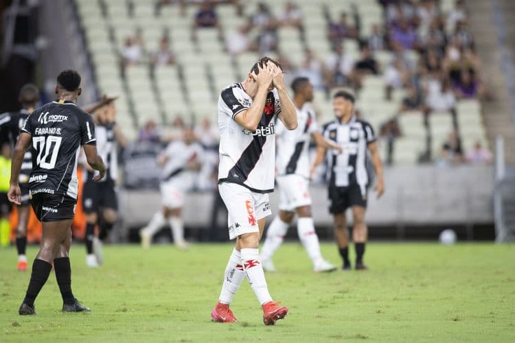 Time de Fábio Carille enfrenta dificuldades em partida no Castelão. Reprodução: Globo