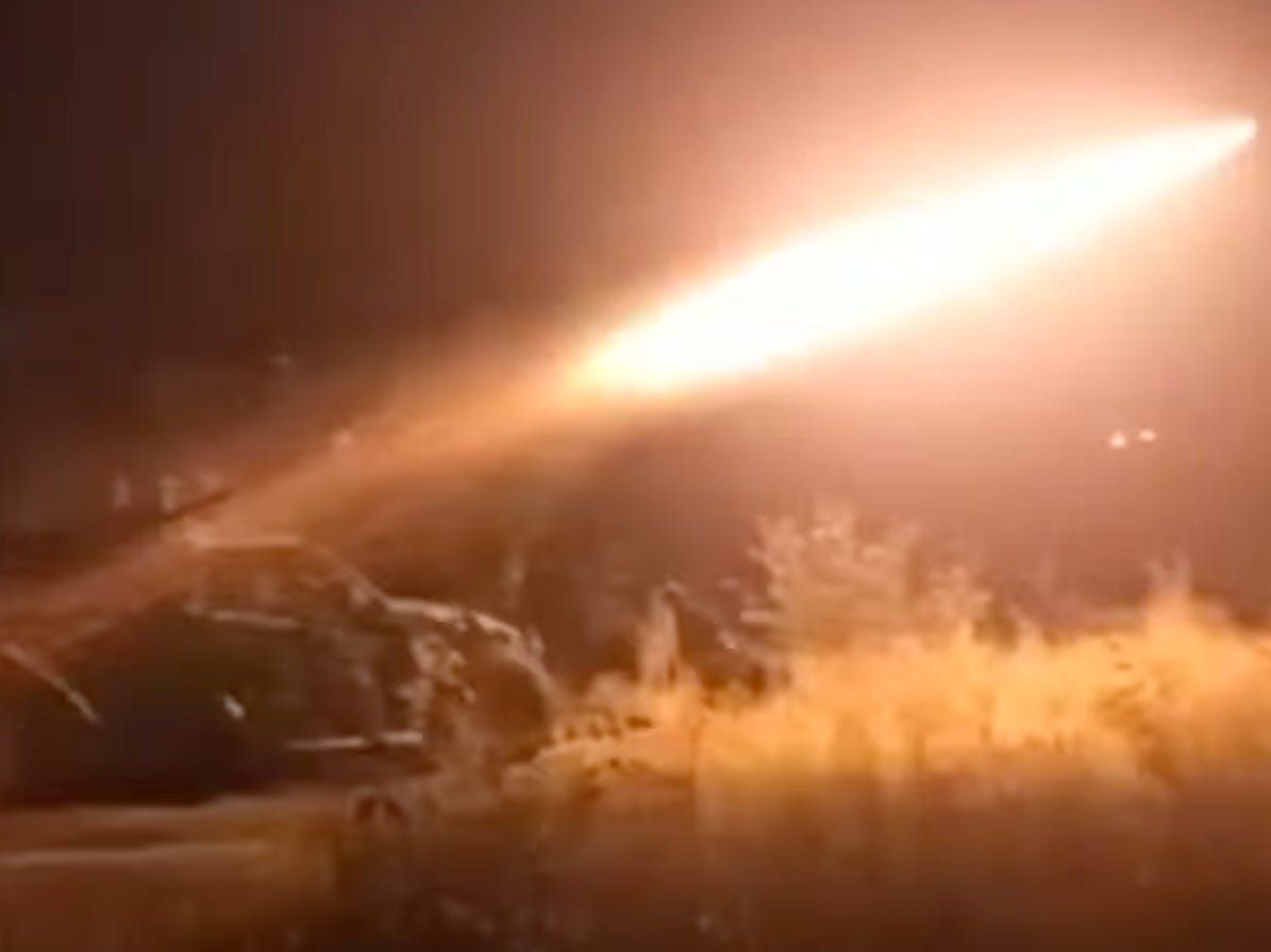 Veículo leve com mísseis americanos na Ucrânia. Reprodução: Businessinsider