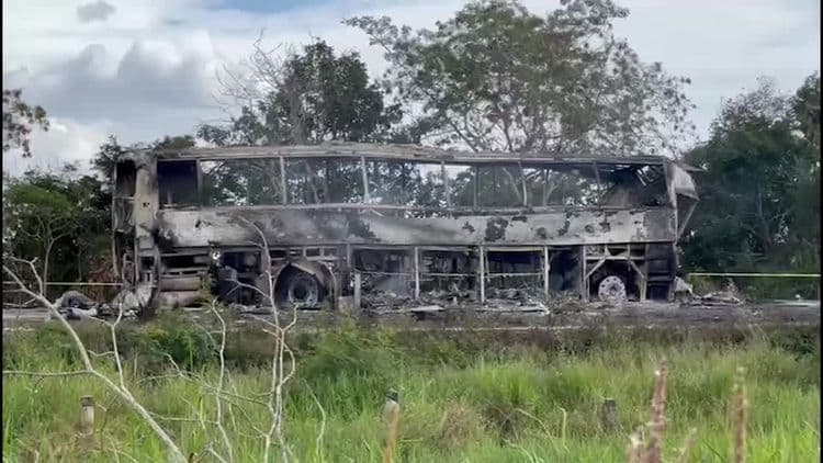 Acidente de ônibus no México deixa 41 mortos