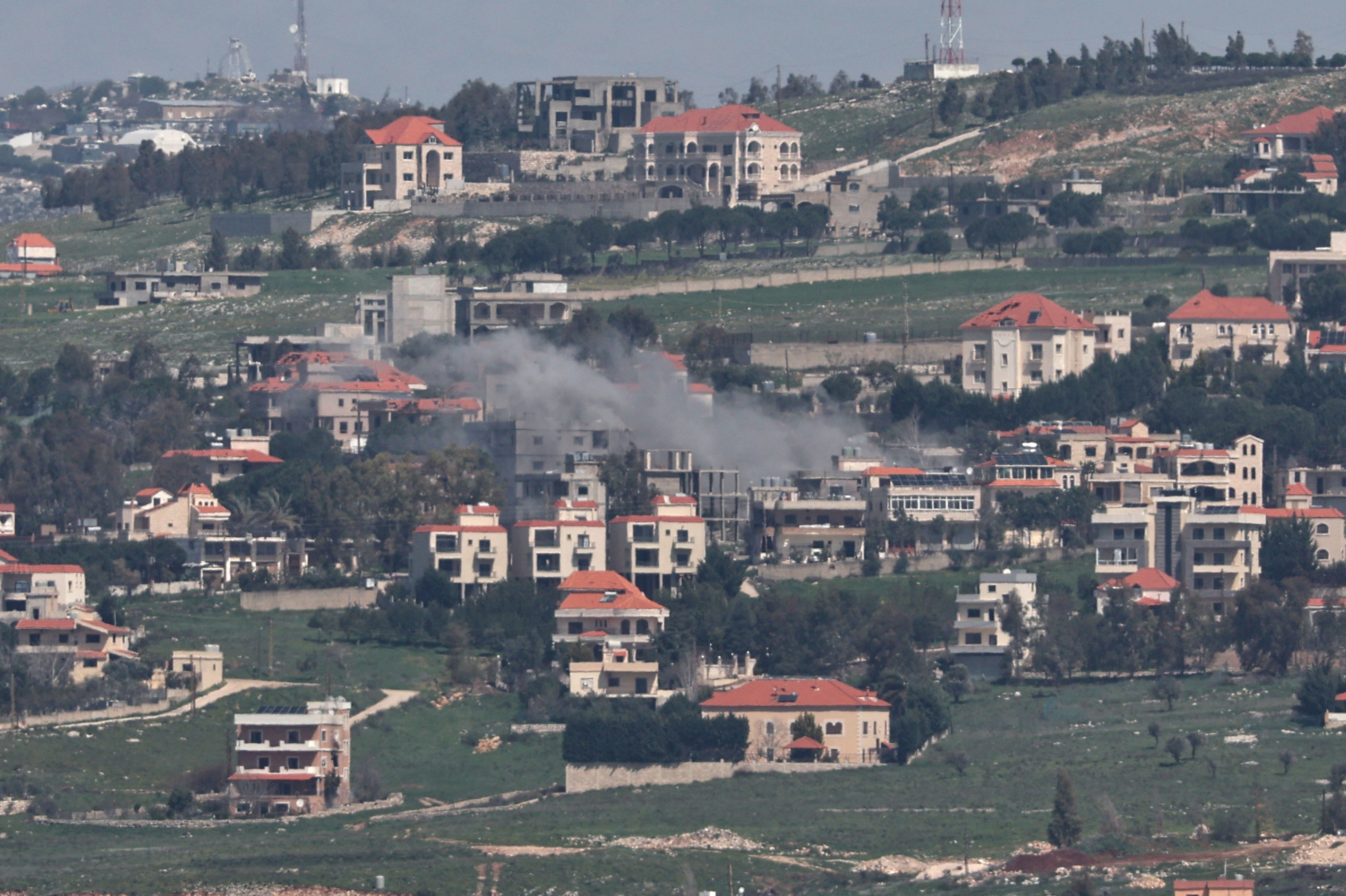 [Israel inicia bombardeio de pontes que ligam o sul do Líbano ao restante do país]. Reprodução: Elpais