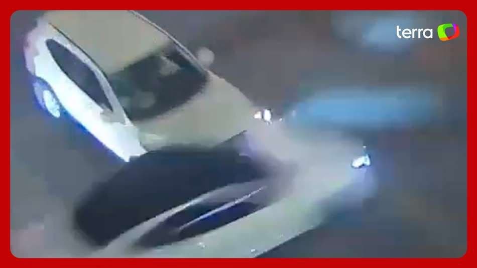 Motorista de Tesla Morre em Acidente Após Fuga de Blitz