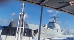 Colisão entre navio de guerra e embarcação da Guarda Costeira da China no Mar do Sul da China.; Reprodução: Business Insider