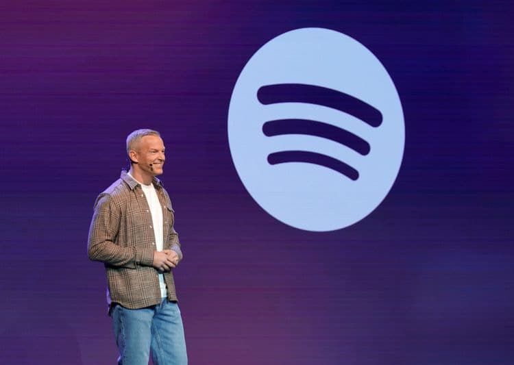 Executivos da Spotify são proibidos de usar os termos 'offline' e 'depois' em reuniões. Reprodução: Business Insider