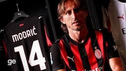 Juventus negocia até 10 jogadores antes do fechamento da janela de transferências. Reprodução: Globo