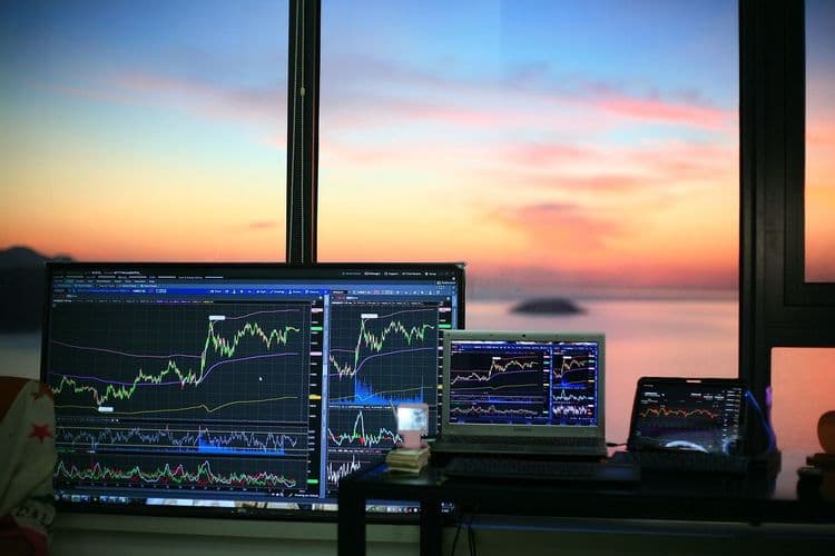 Mercados Futuros Avançam Após Resultados da Nvidia