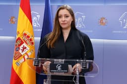 [Políticos discutem país de origem de detidos após apoio do PP à Vox]. Reprodução: Elpais