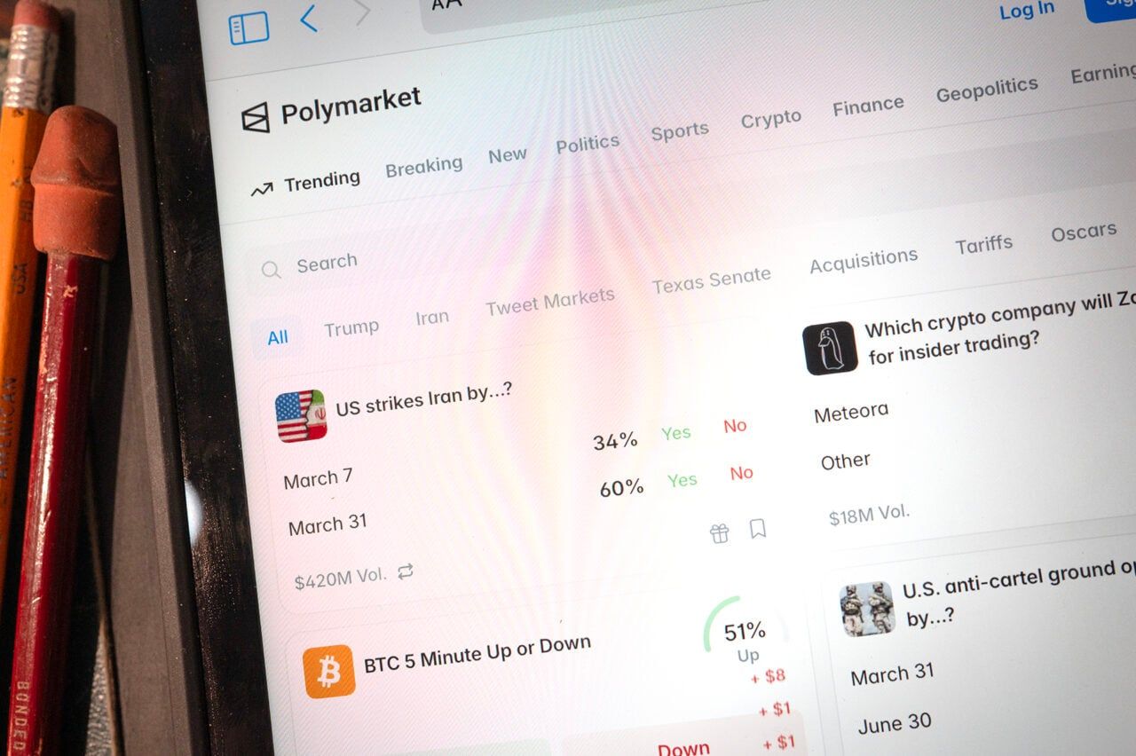 Operador da Polymarket lucra com apostas sobre guerra no Irã e cessar-fogo.. Reprodução: Gizmodo