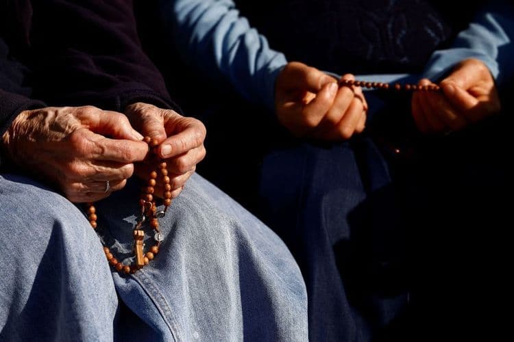 Papa Francisco destaca importância das mulheres em mensagem especial