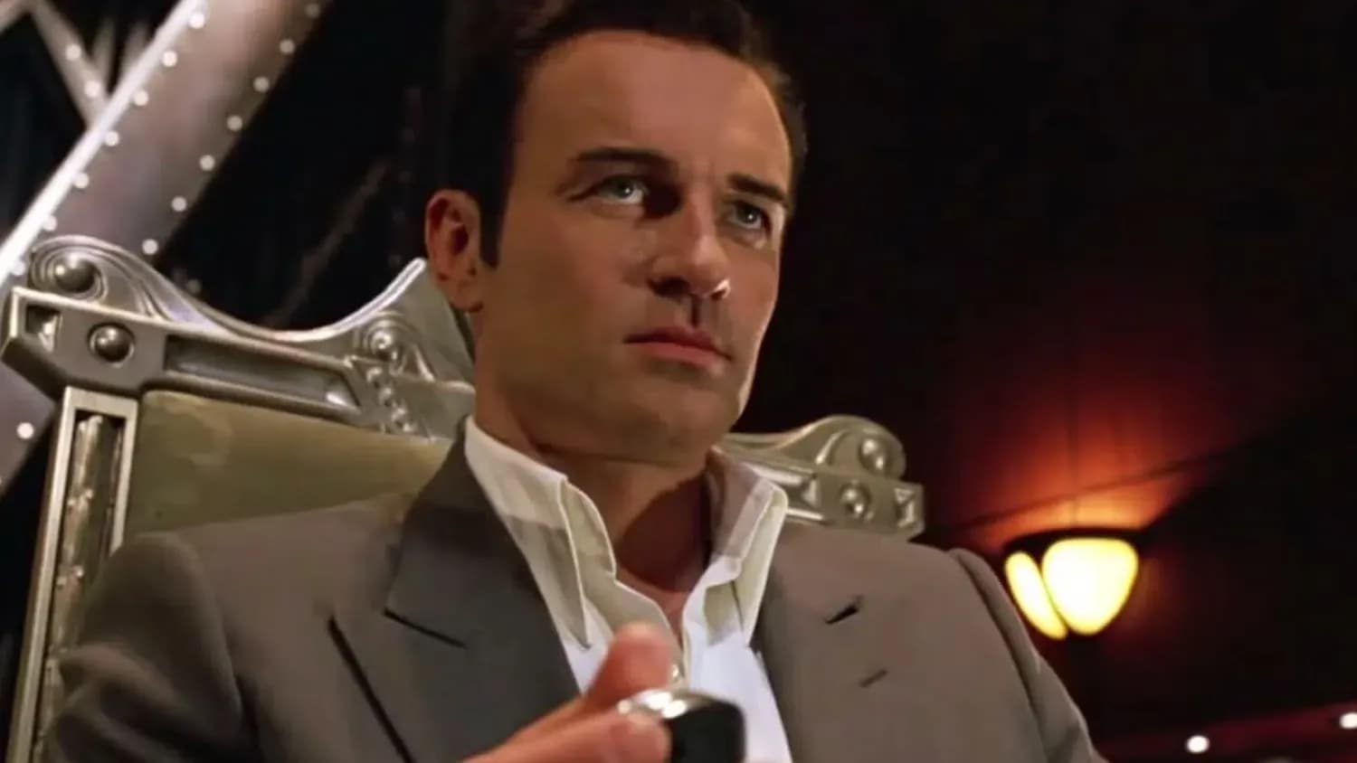 Morre Julian McMahon, famoso por papéis marcantes em TV e cinema. Reprodução: Legião dos Heróis