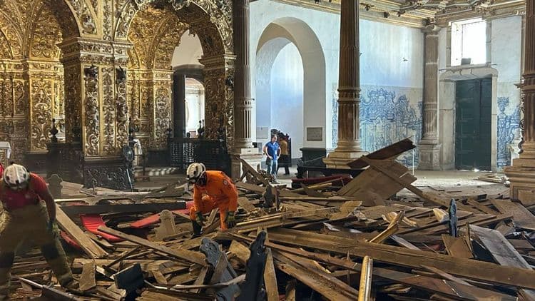 Lula se oferece para ajudar após desabamento em igreja