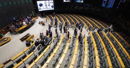 Parlamentares demonstram poder ao derrubar decreto de aumento do IOF do governo Lula.; Reprodução: Veja