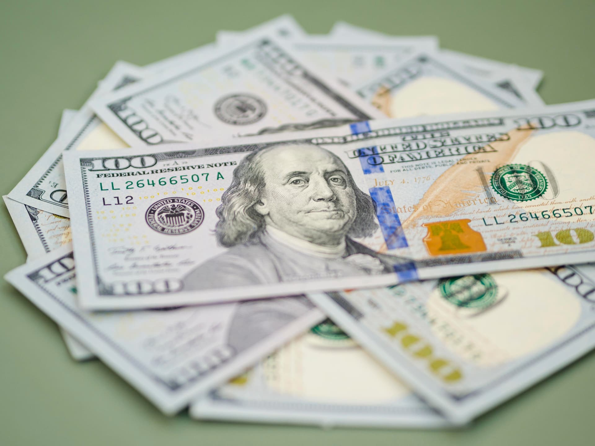 Dólar em Alta Moderada, Ibovespa Registra Crescimento