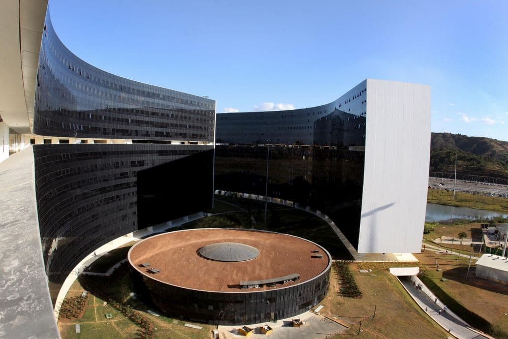 Deputados mineiros aprovam projetos para transferir estatais e reduzir dívida pública de Minas Gerais. Reprodução: Globo