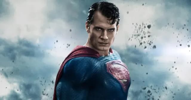 James Gunn comenta sobre a saída de Henry Cavill como Superman durante entrevista. Reprodução: Legião dos Heróis