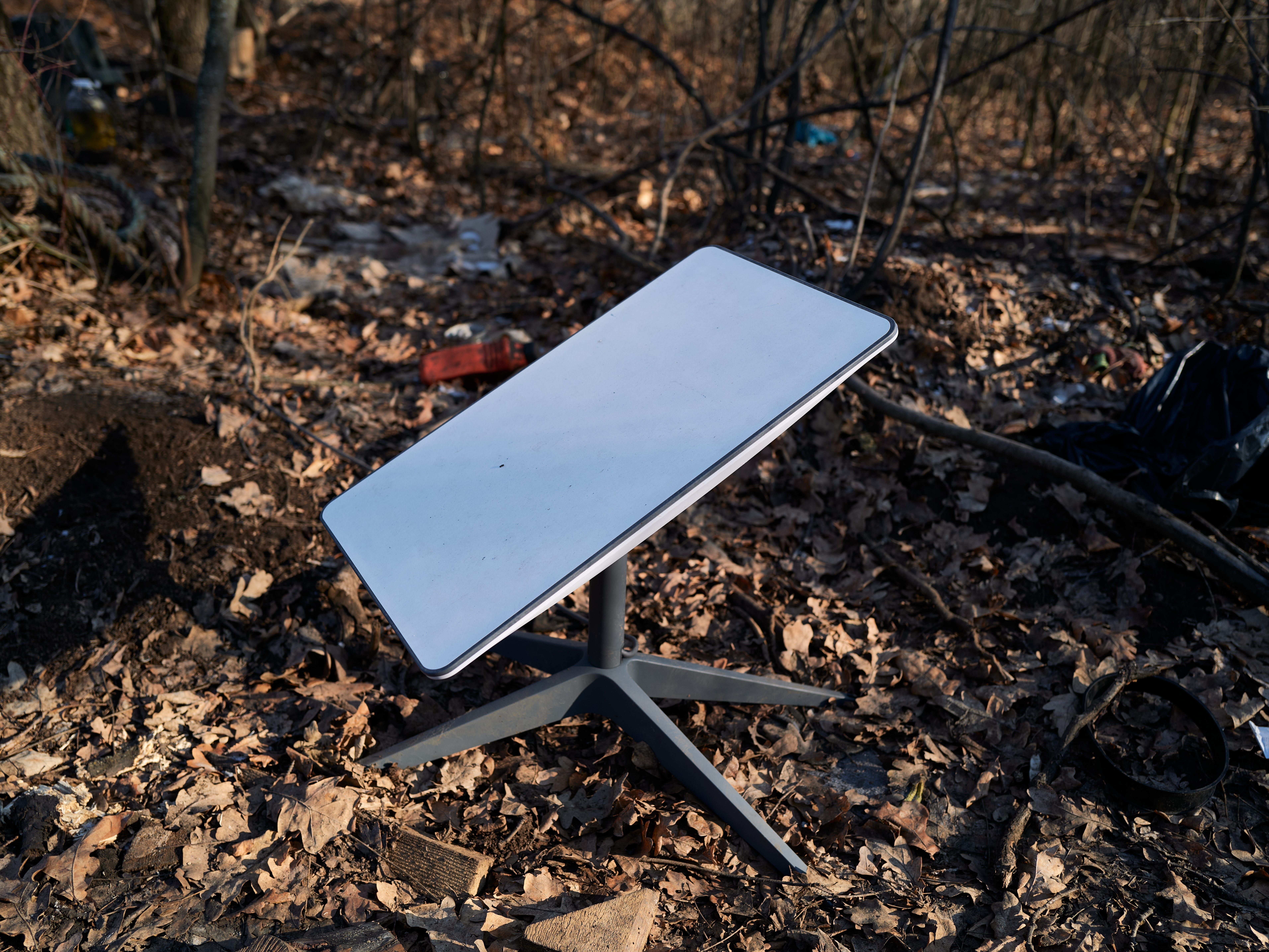 Tropas russas tentam que civis ucranianos registrem terminais Starlink para eles. Reprodução: Businessinsider