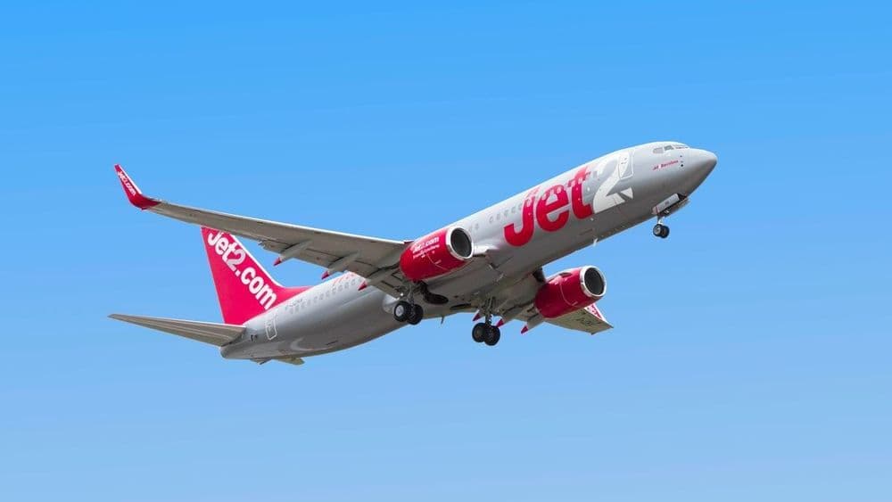 Avião da Jet2 faz pouso de emergência na Espanha