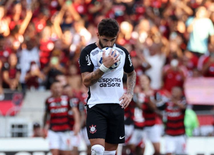 Crise administrativa e financeira afeta clube de futebol brasileiro. Reprodução: Globo