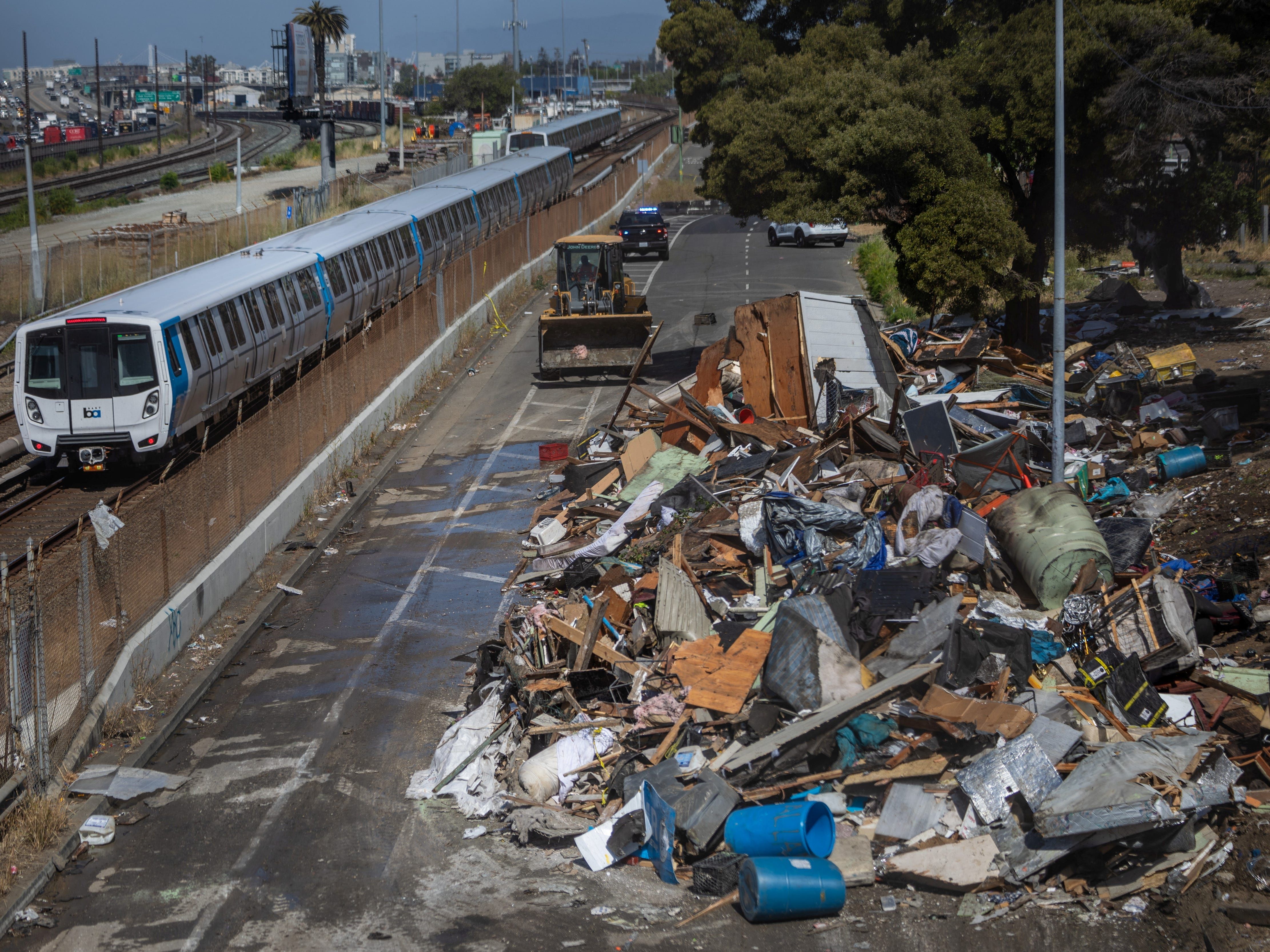 Chefe de ONG de LA acusado de desviar milhões e gastar com luxos.. Reprodução: Businessinsider