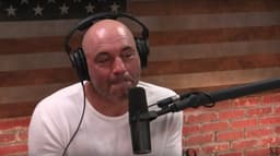 Dr. Roman Yampolskiy discute as capacidades ocultas da IA no podcast de Joe Rogan.; Reprodução: Gizmodo